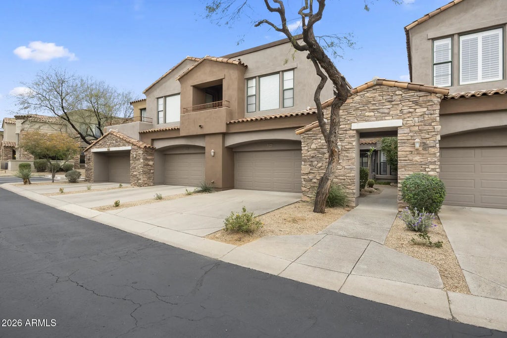 19550 N Grayhawk Drive (unit 2063), Scottsdale