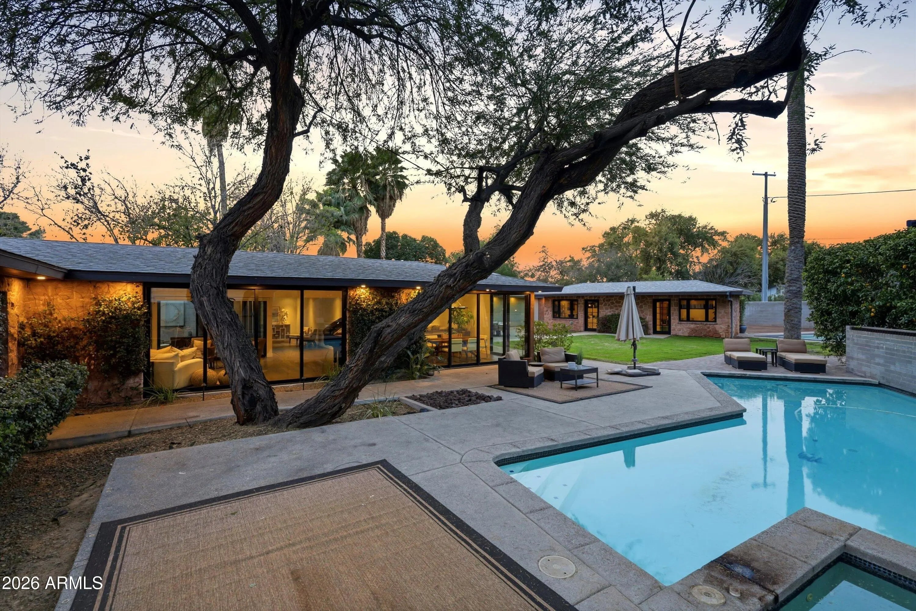 Photo of Listing #6987345