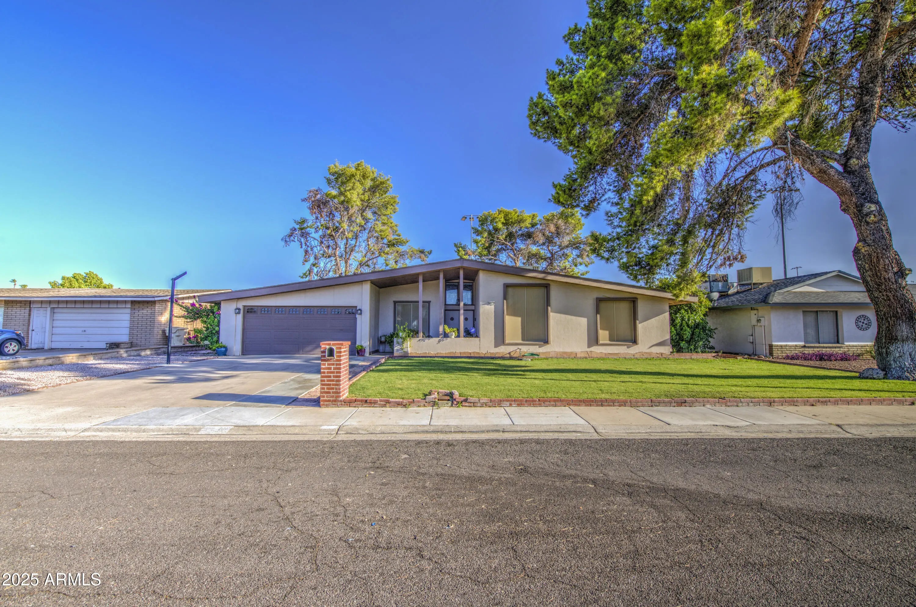 Photo of Listing #6982877