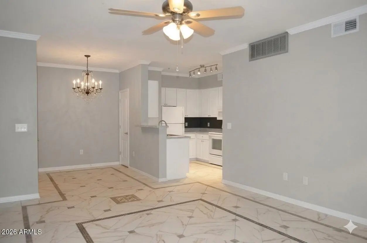 Photo of Listing #6982924