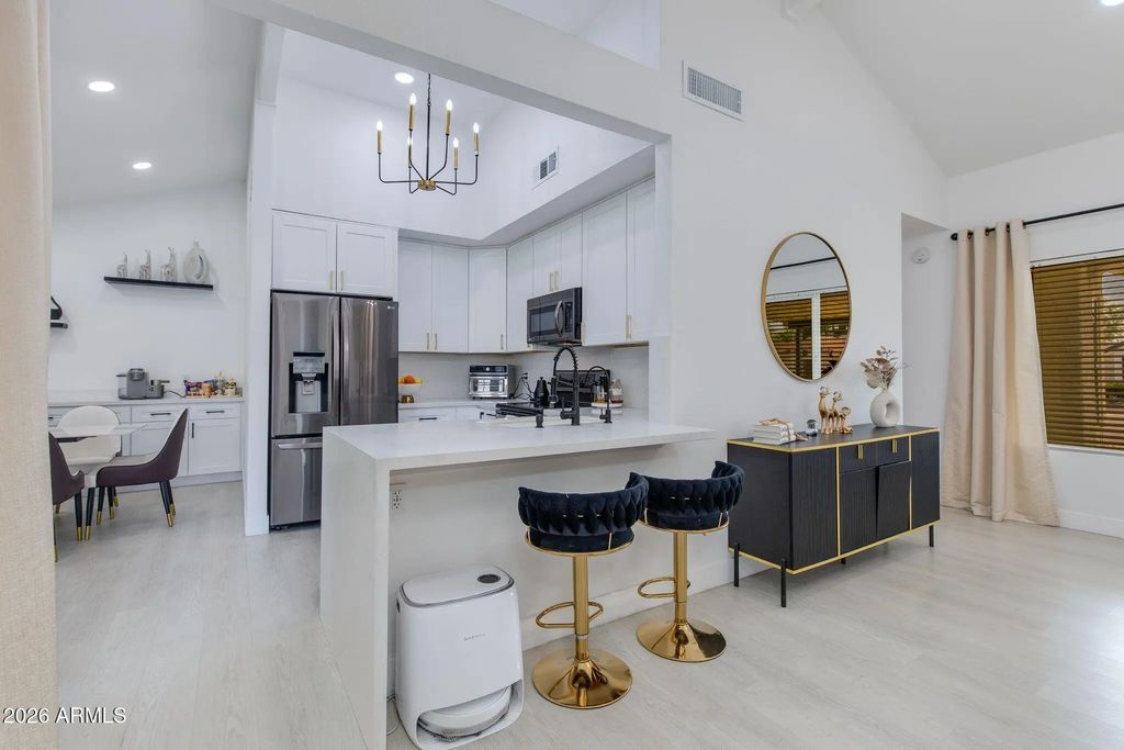 5216 W Voltaire Drive, Glendale