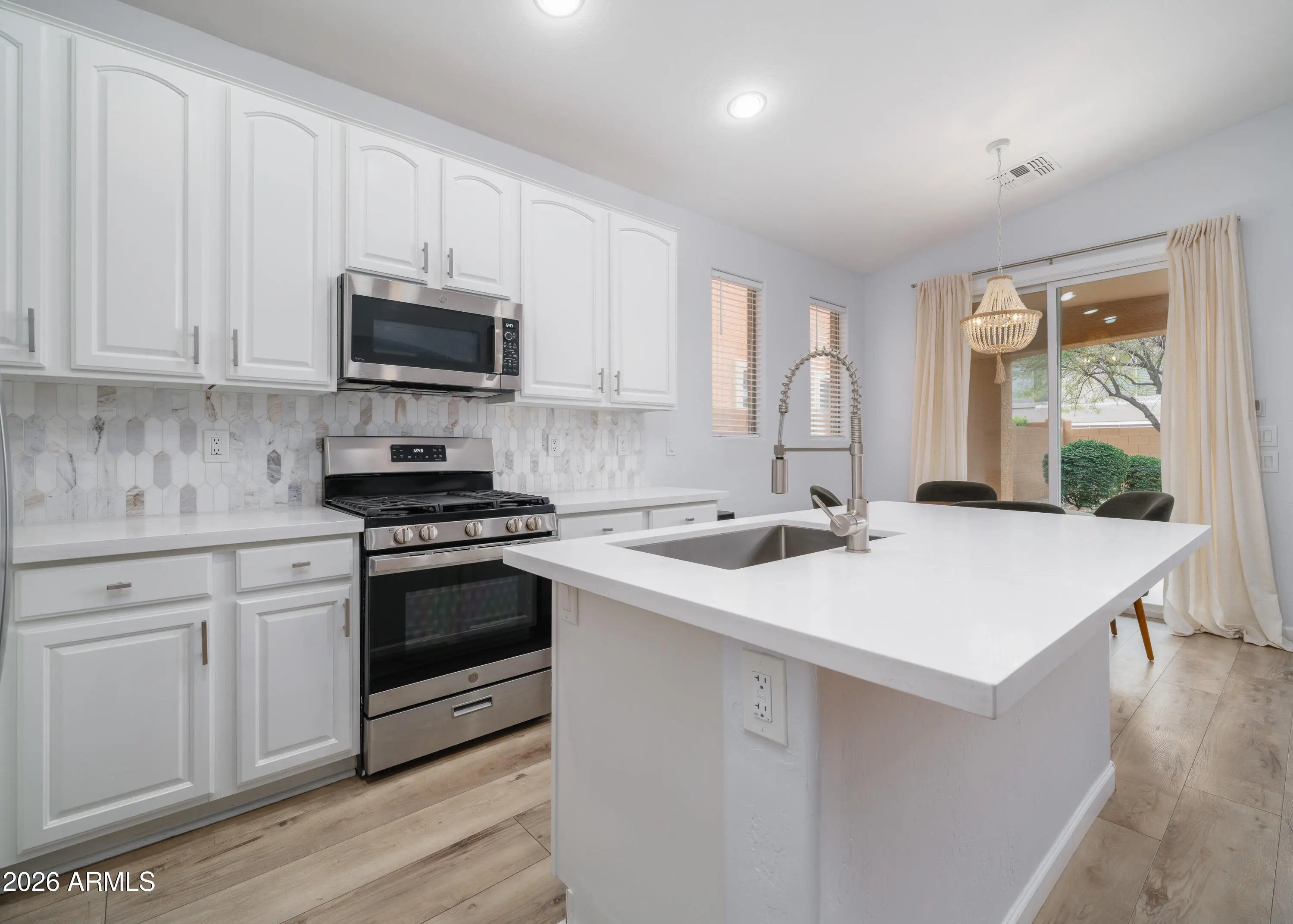 Photo of Listing #6984493