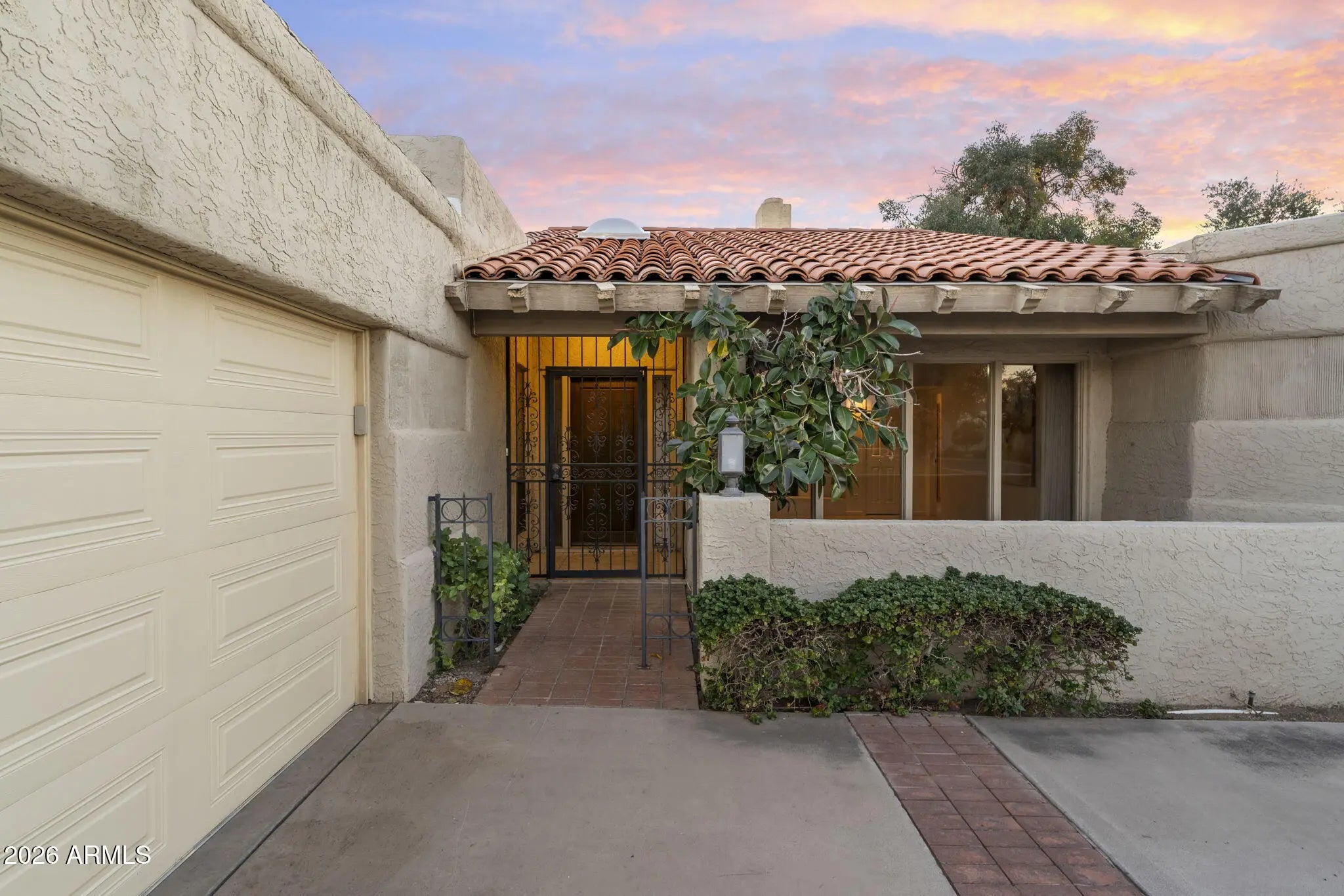 Photo of Listing #6996293