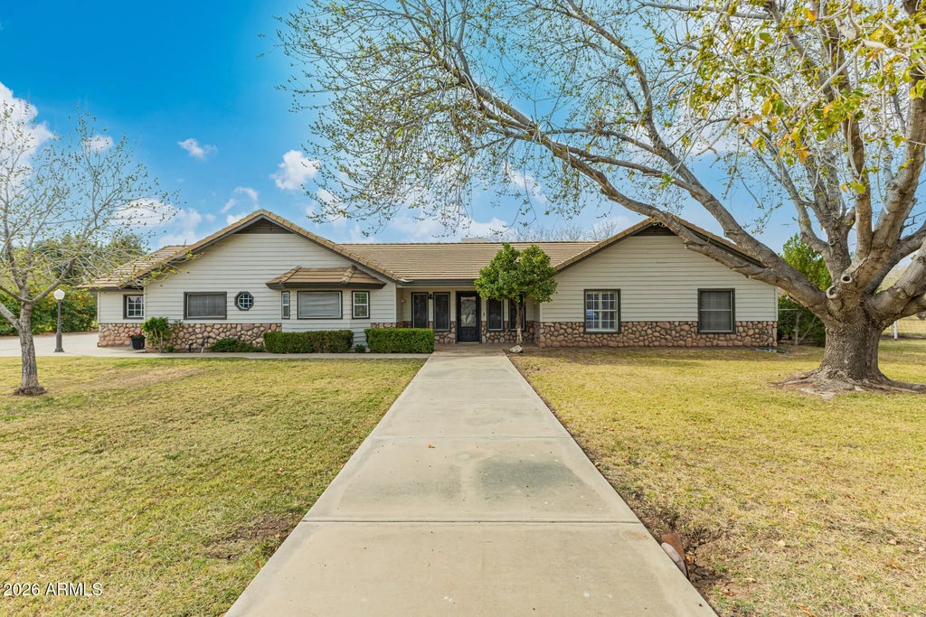 2550 N Pioneer, Mesa