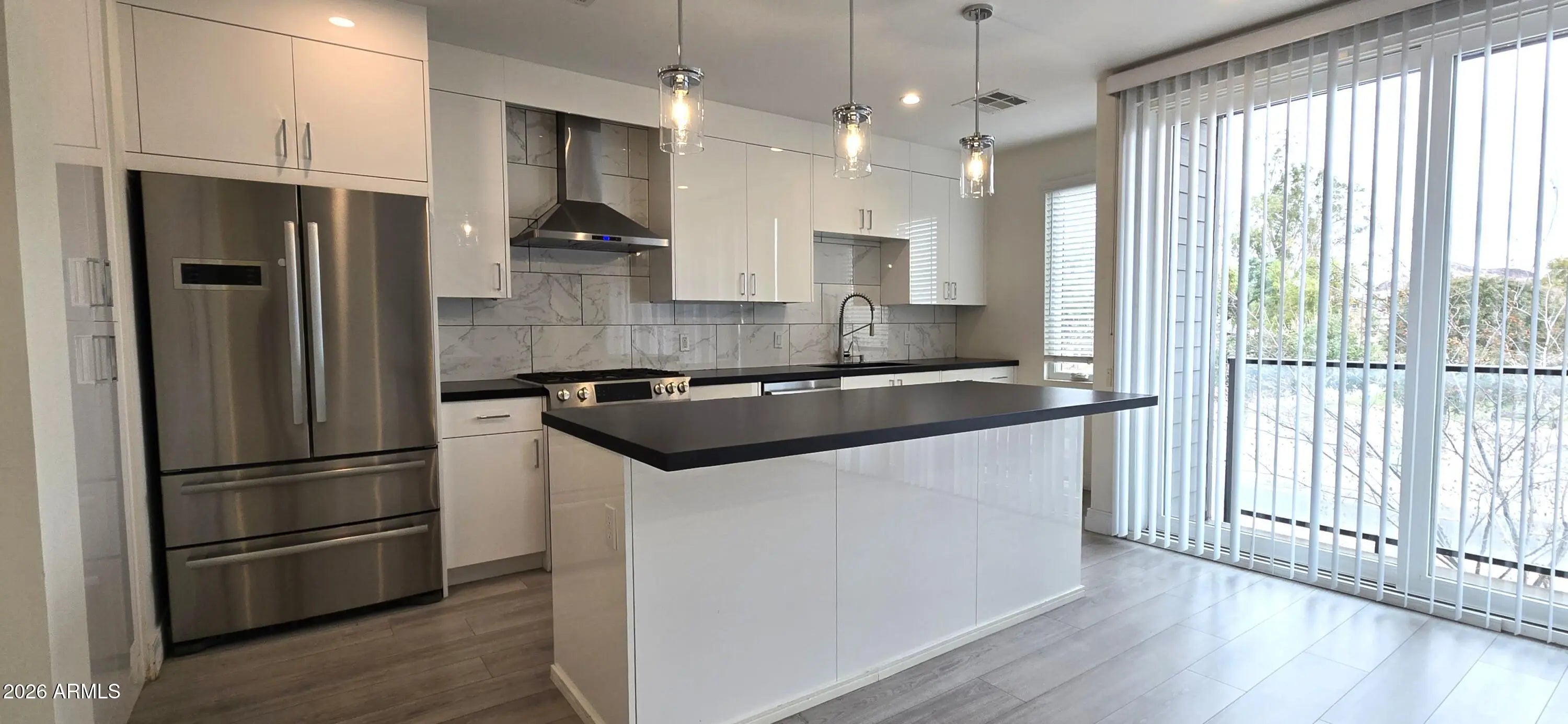 Photo of Listing #6985817