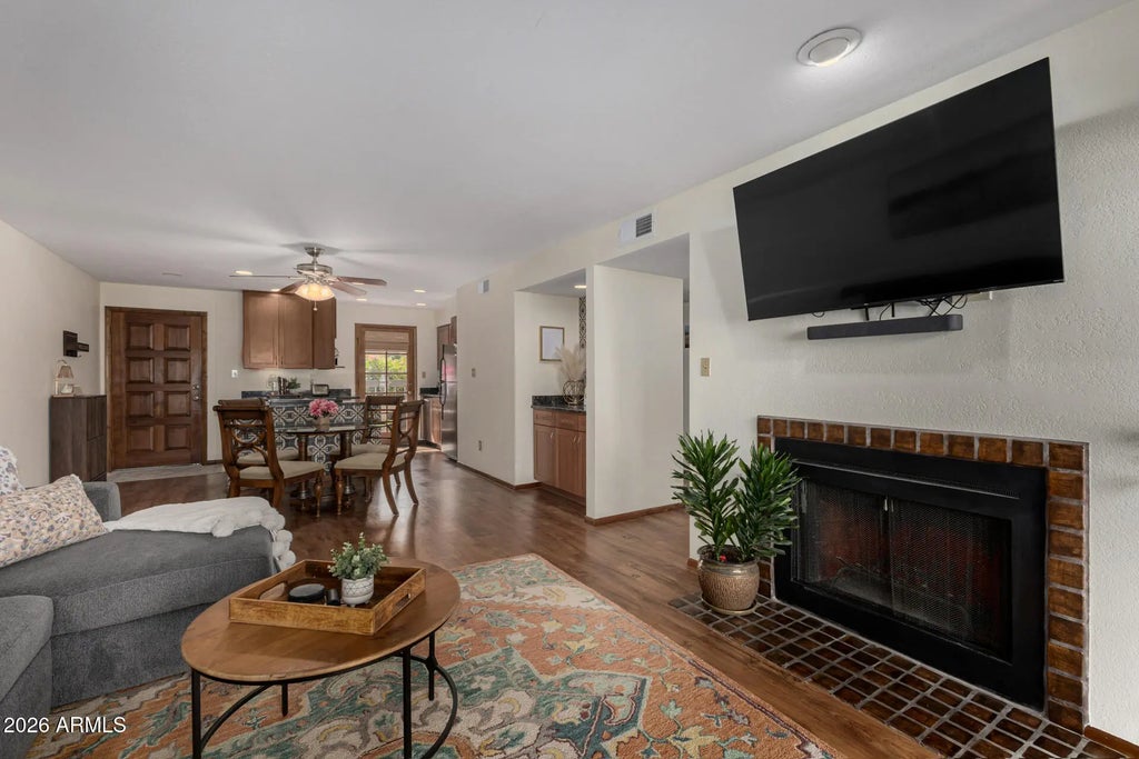 5998 N 78th Street (unit 100), Scottsdale