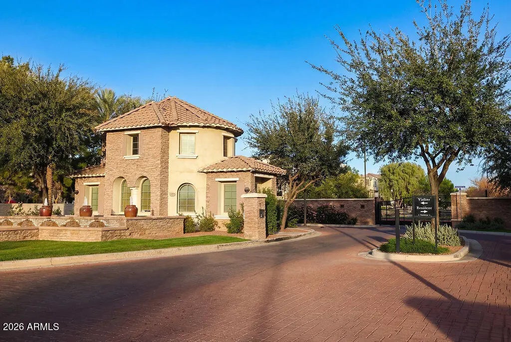 1711 E Chelsea Lane, Gilbert