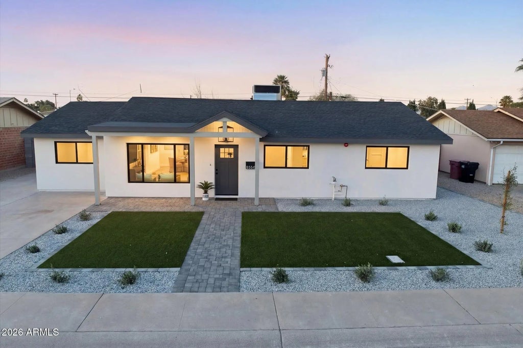 8520 E Highland Avenue, Scottsdale