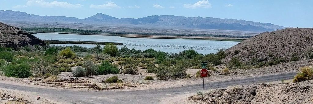 4530 E Tanque Verde Drive (unit 3), Topock