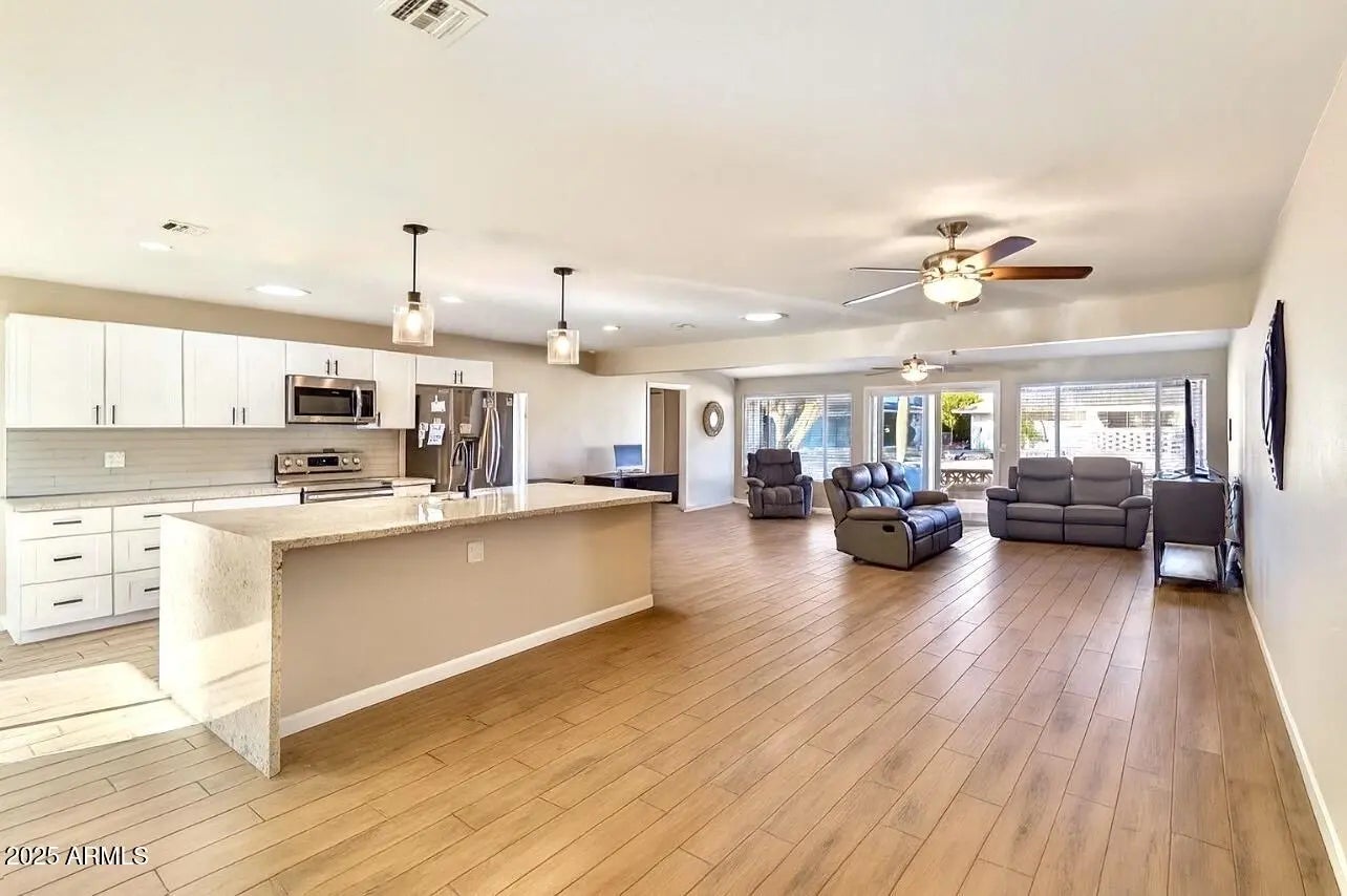 Photo of Listing #6984885