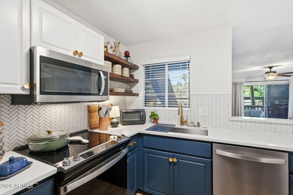 1880 E Morten Avenue (unit 120), Phoenix