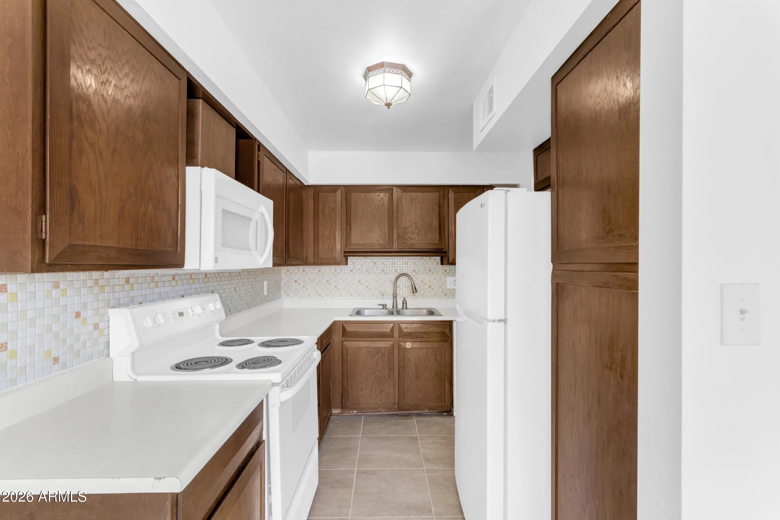 Photo of Listing #6990026