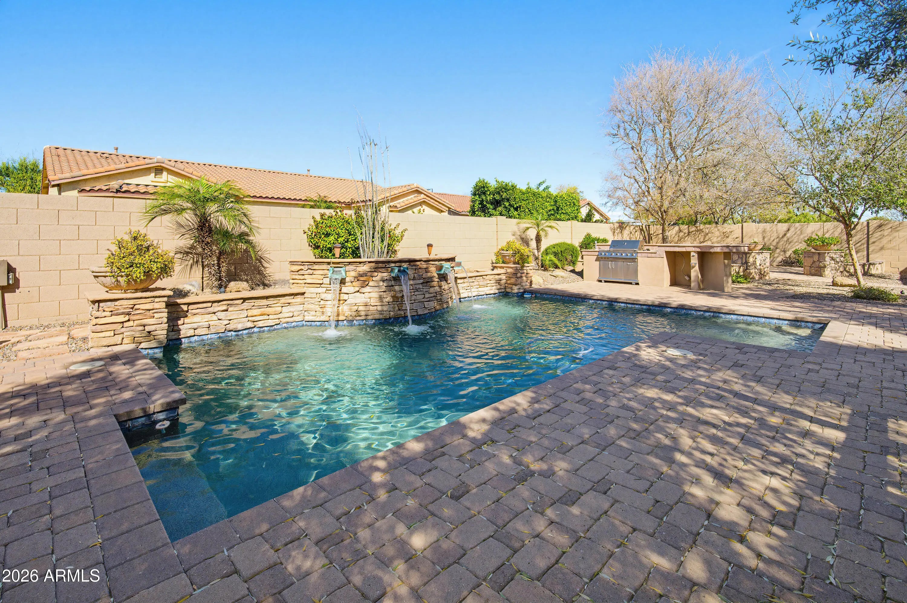 Photo of Listing #6987495