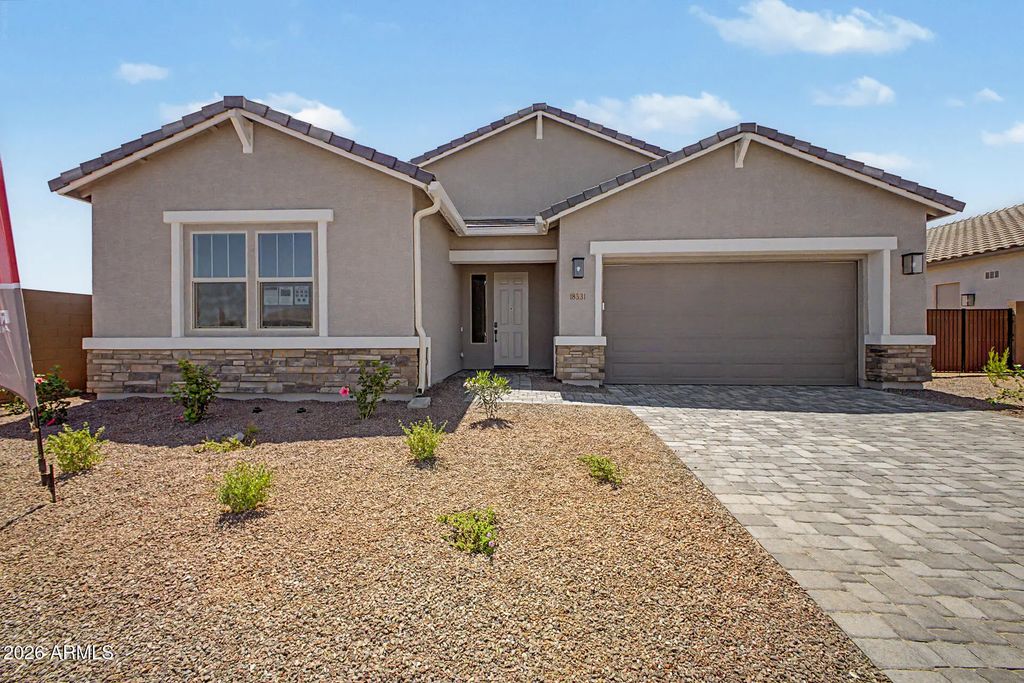 18531 W Laurie Lane, Waddell