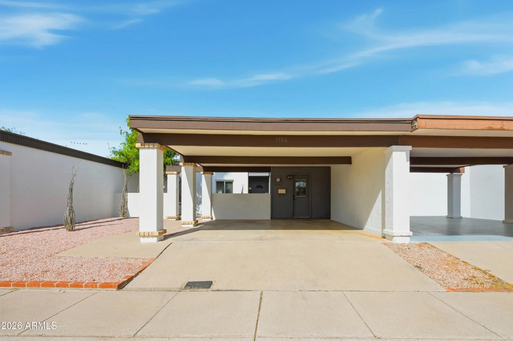 1706 E Gaylon Drive, Tempe