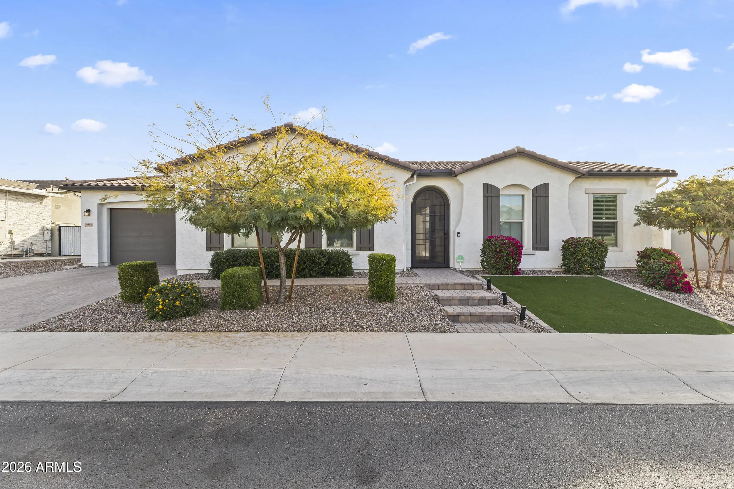 Photo of Listing #6988112