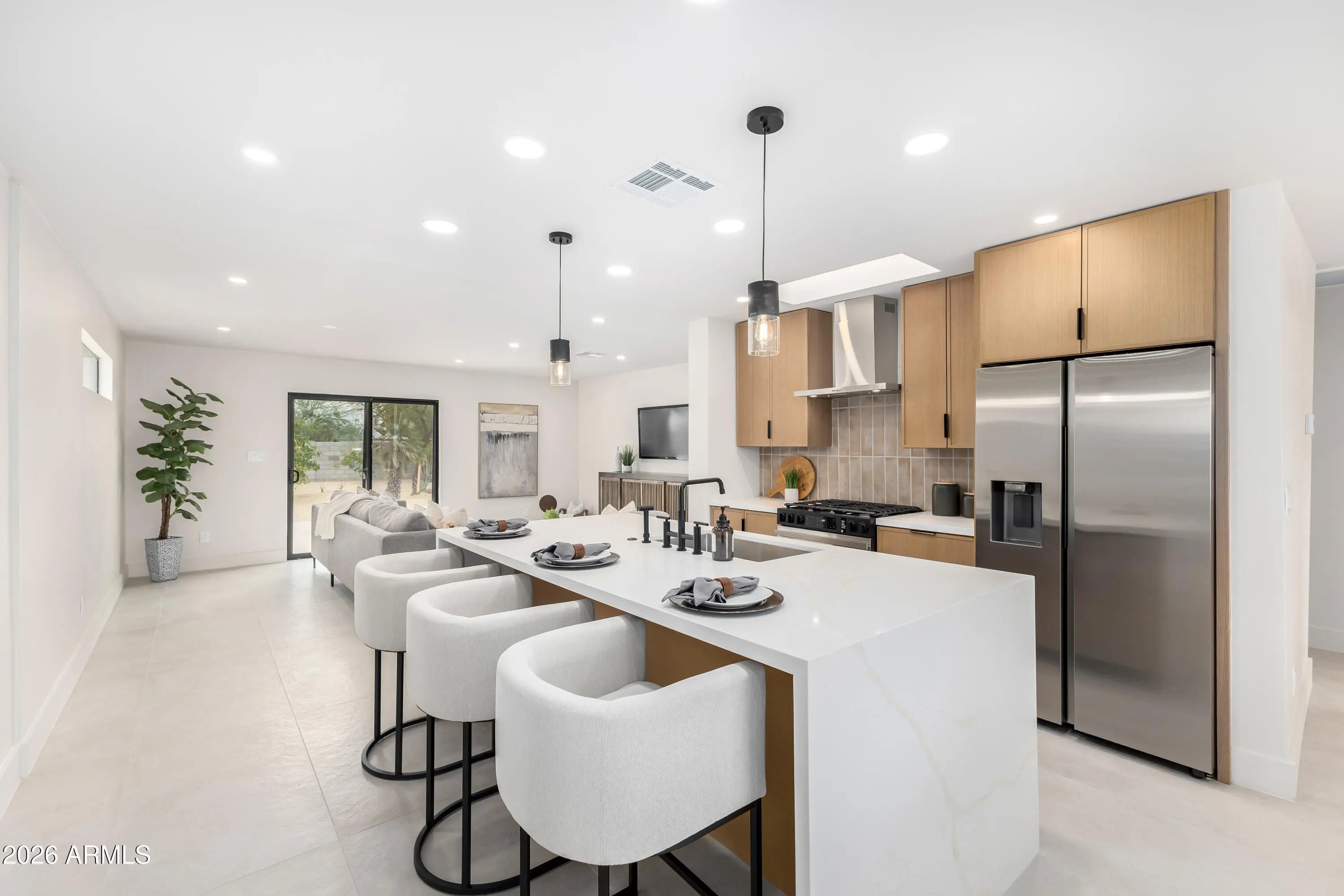 Photo of Listing #6985699