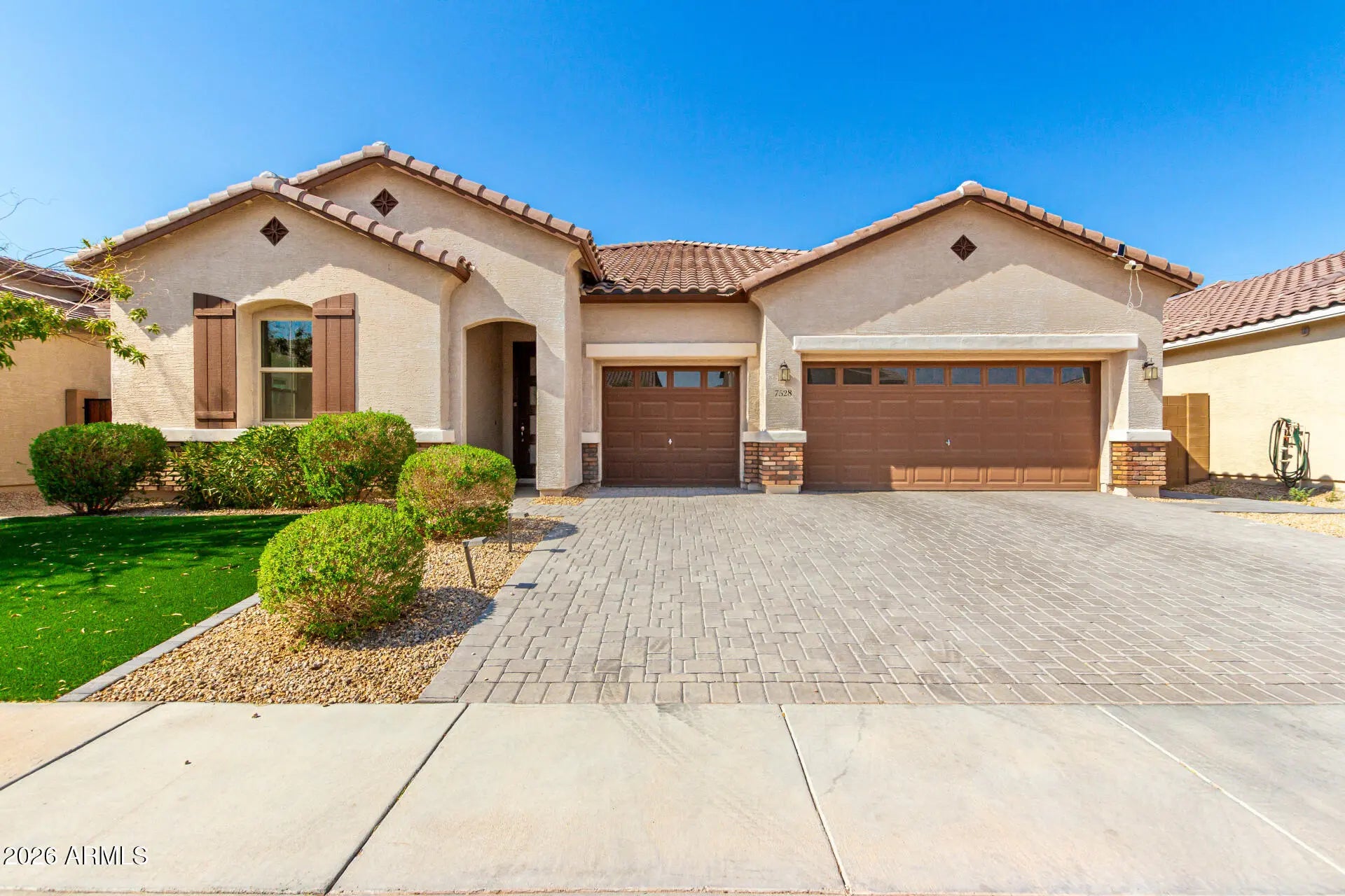 Photo of Listing #6985544