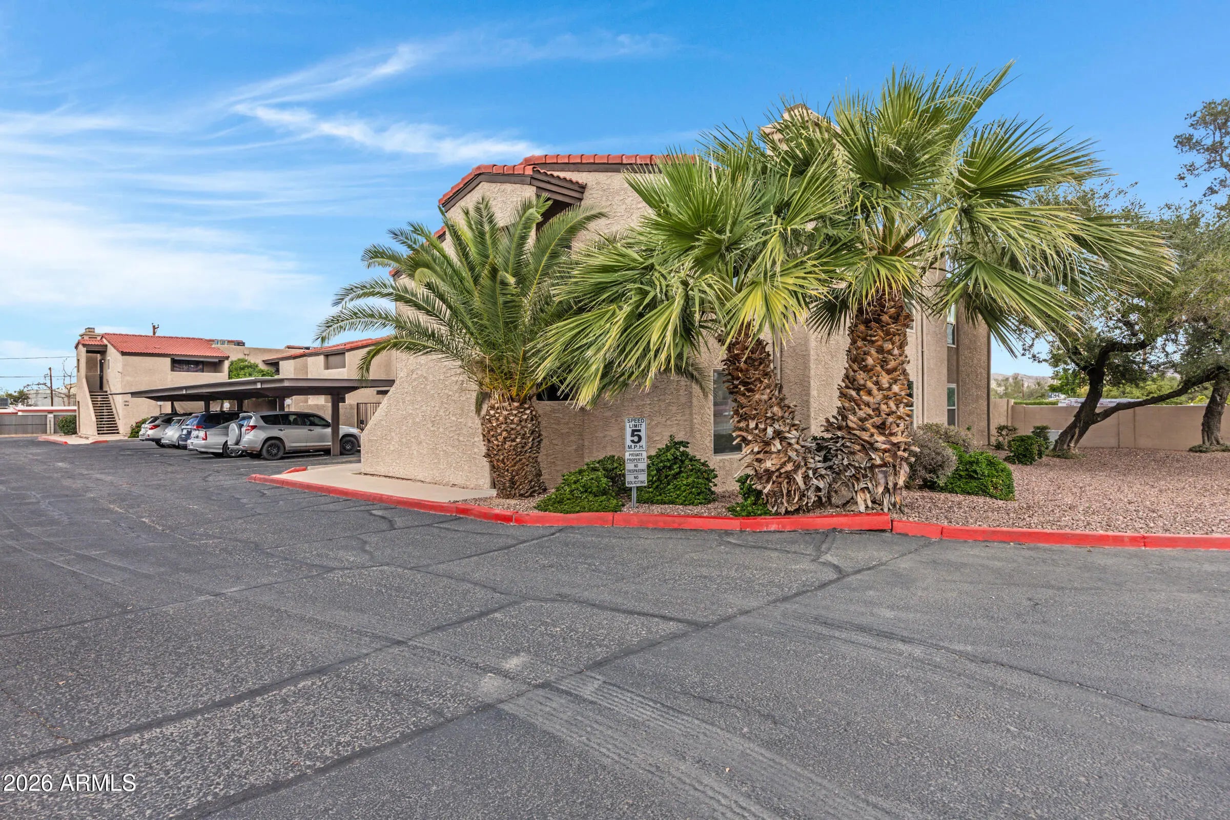 Photo of Listing #6987493