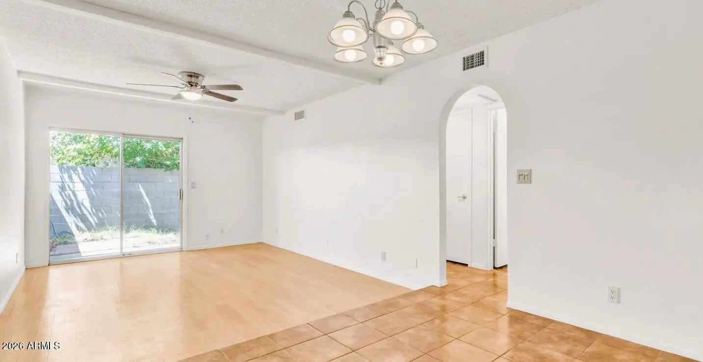 Photo of Listing #6987186