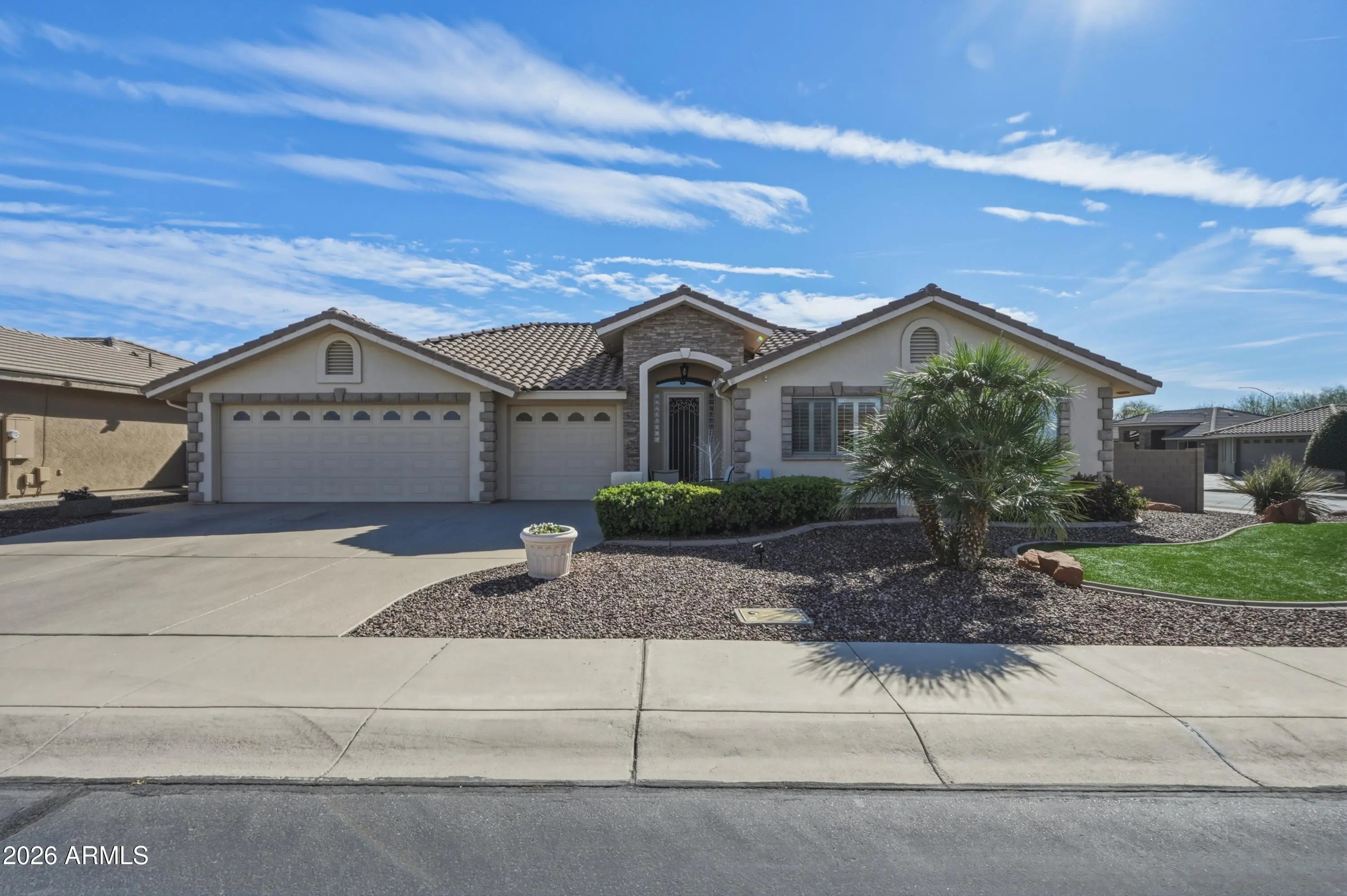 Photo of Listing #6987229