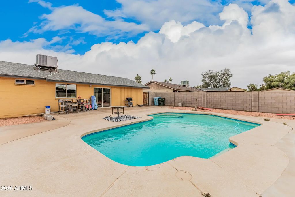 8819 W Glenrosa Avenue, Phoenix