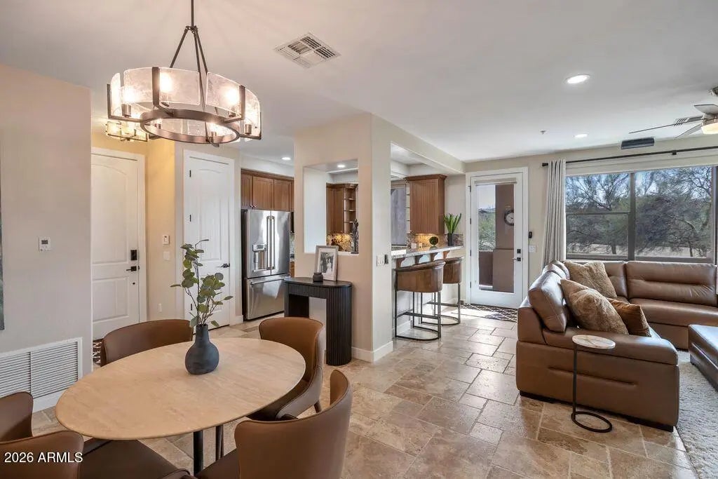 Photo of Listing #6989861