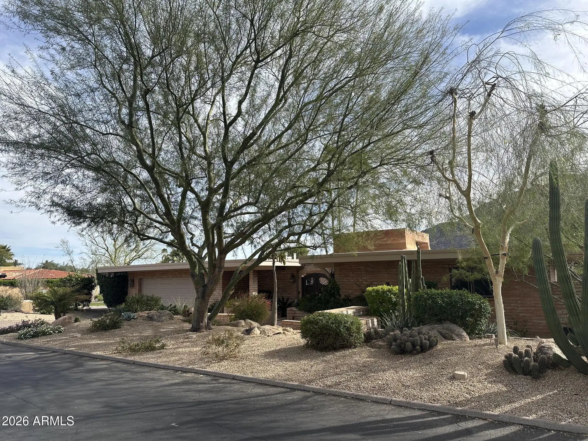 Photo of Listing #6991909