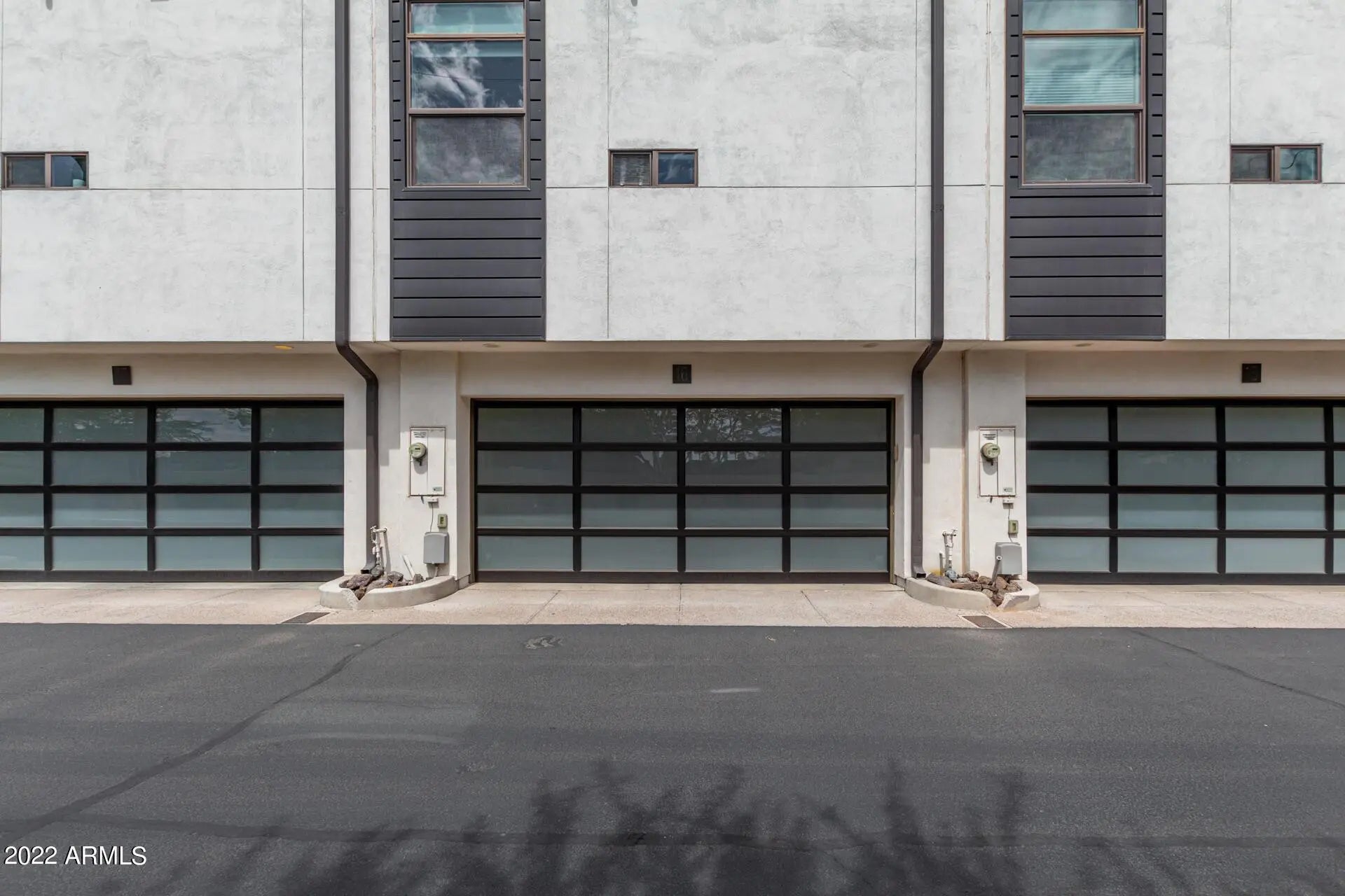 Photo of Listing #6986902