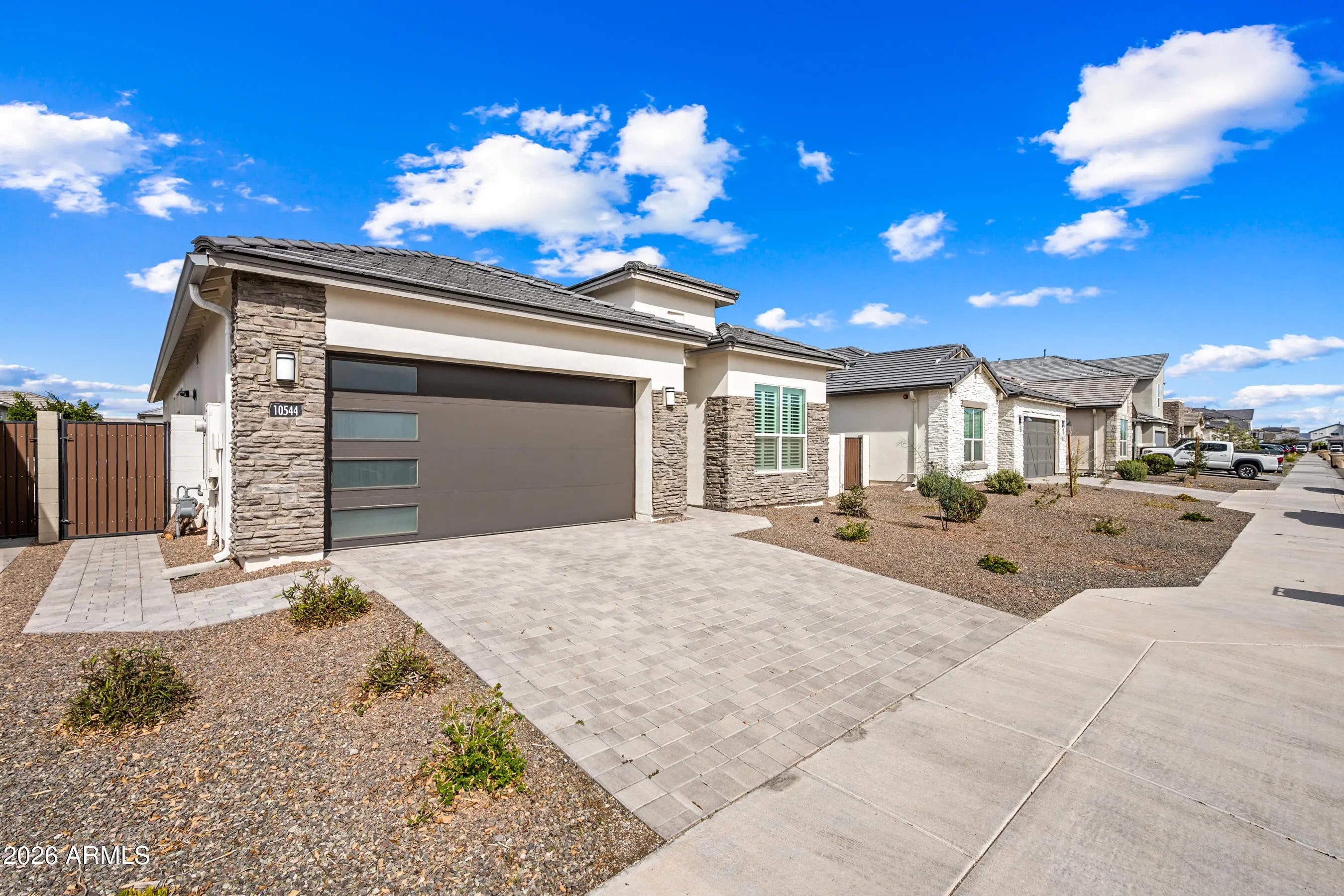 Photo of Listing #6989094