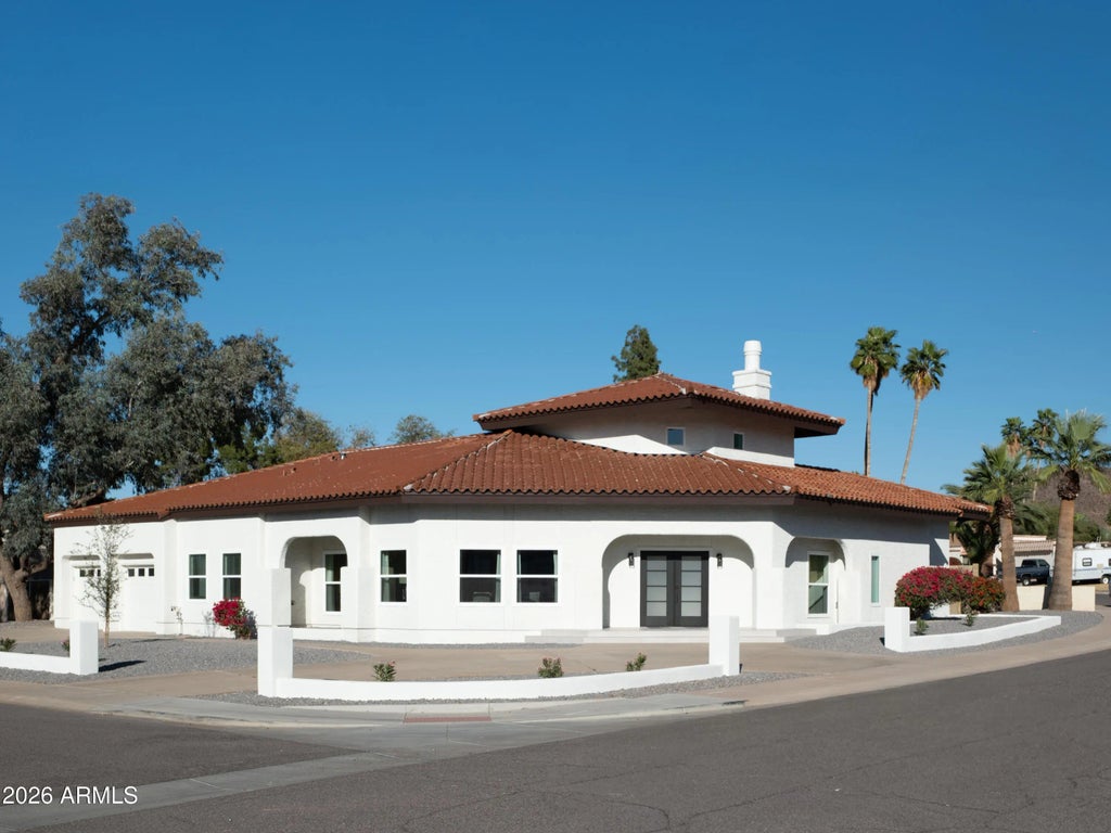 15215 N 7th Place, Phoenix