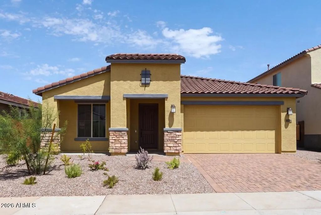 8736 W Colter Street, Glendale