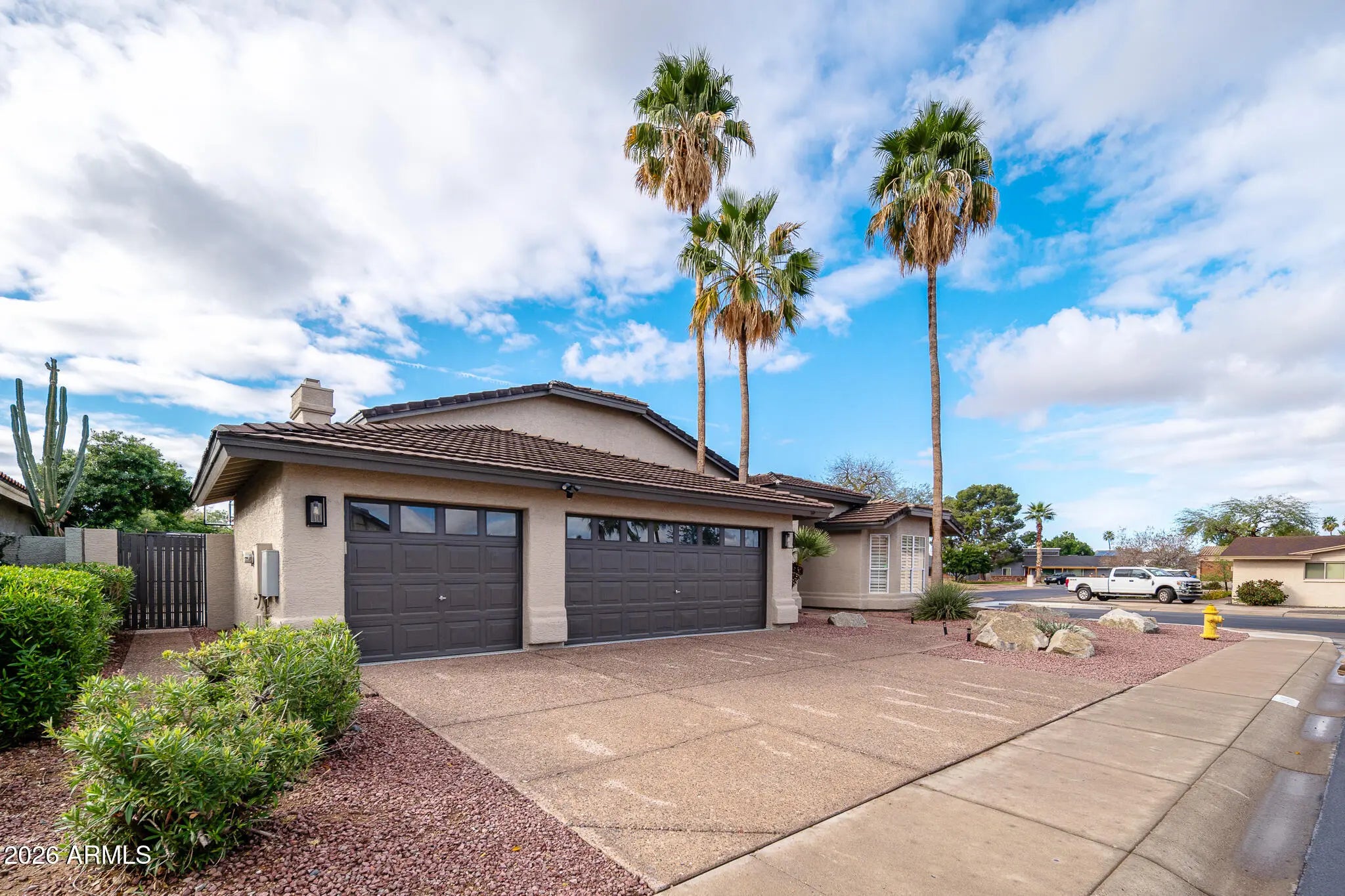 Photo of Listing #6987398