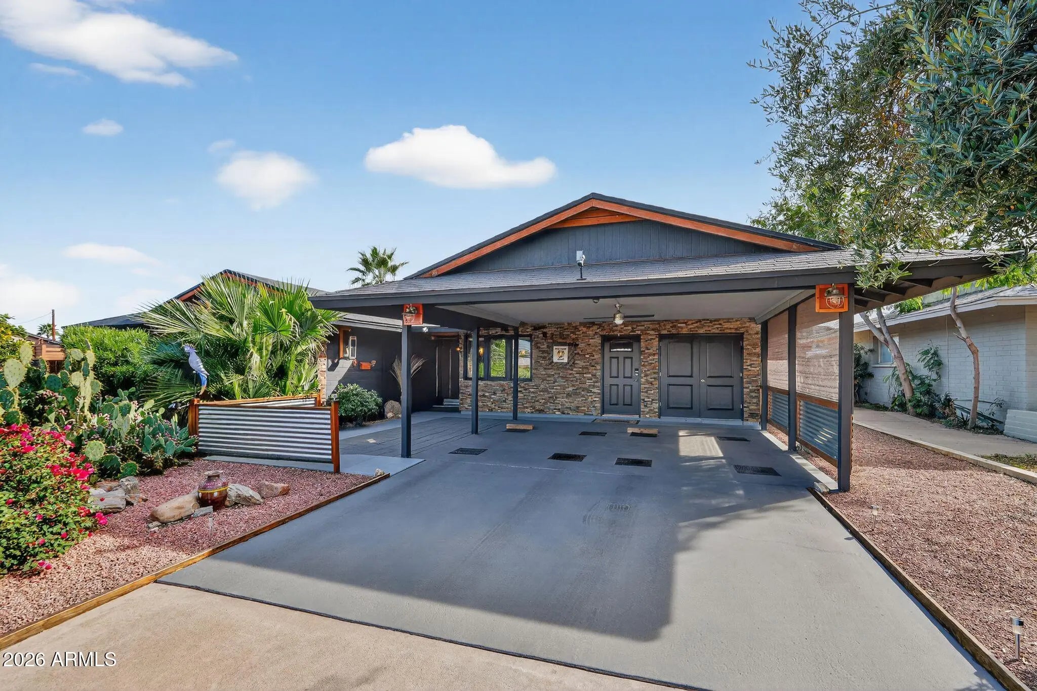 Photo of Listing #6989606