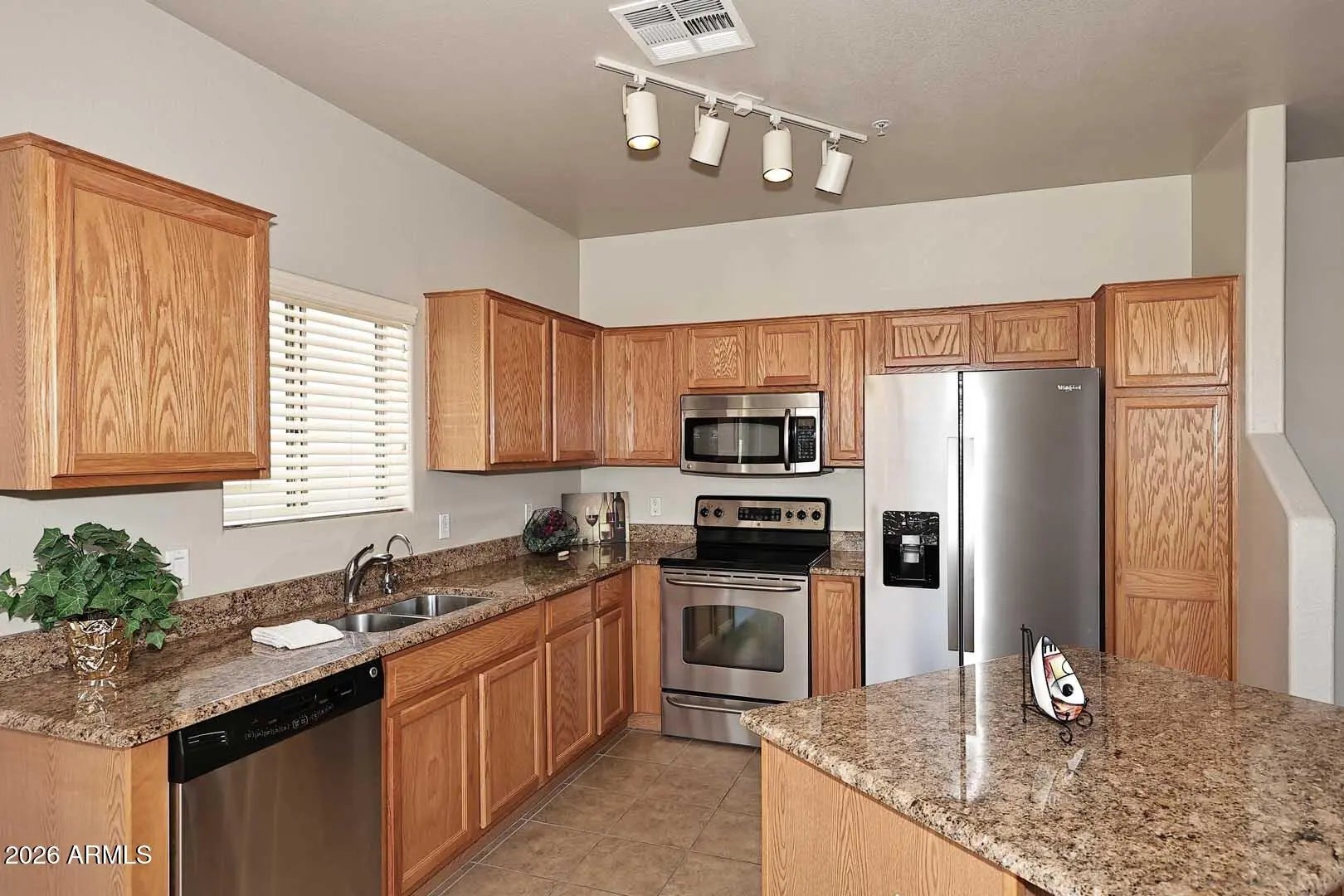 Photo of Listing #6990223