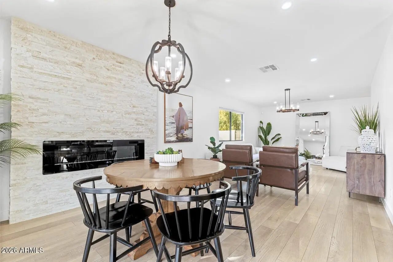 Photo of Listing #6988376