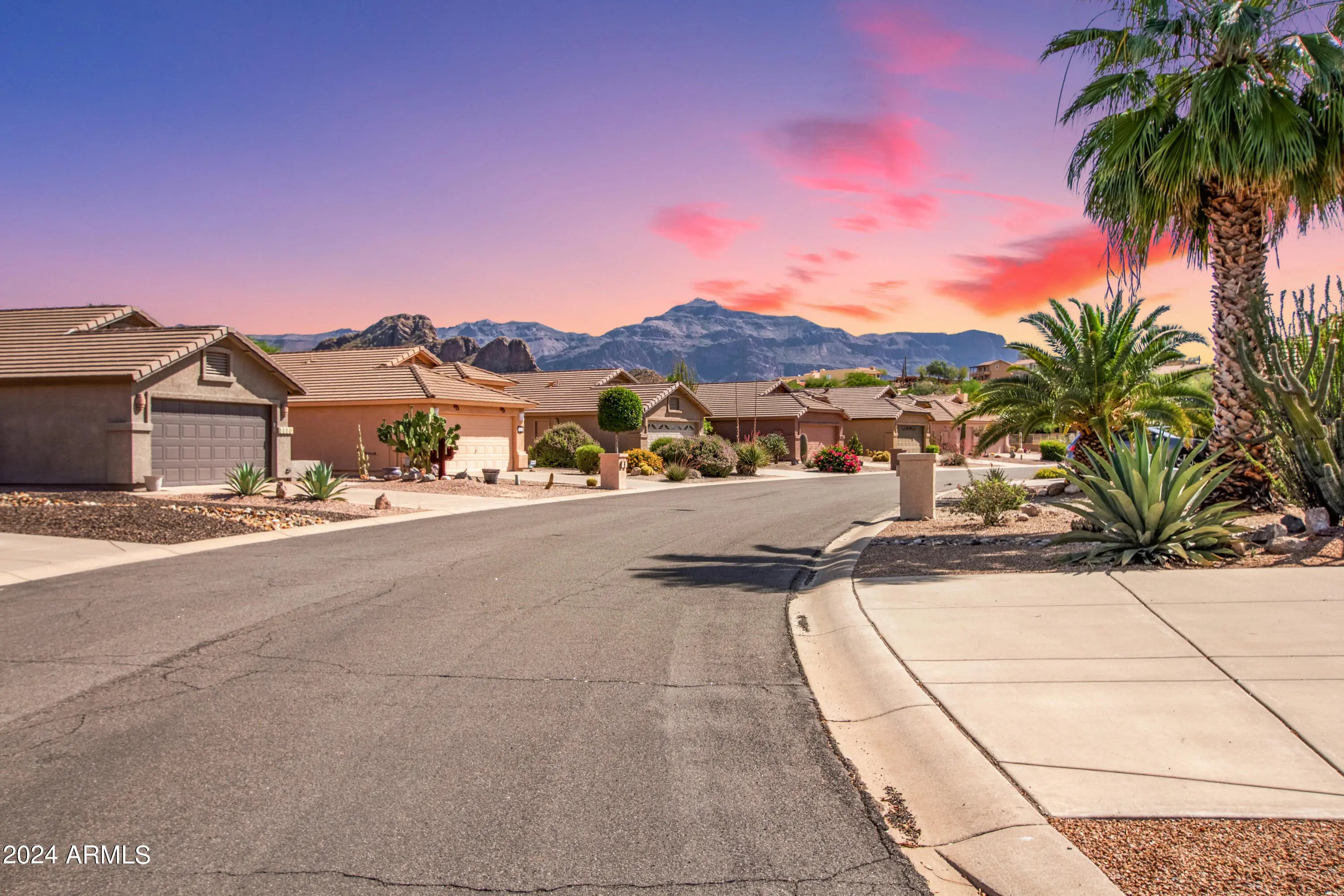 Photo of Listing #6988254