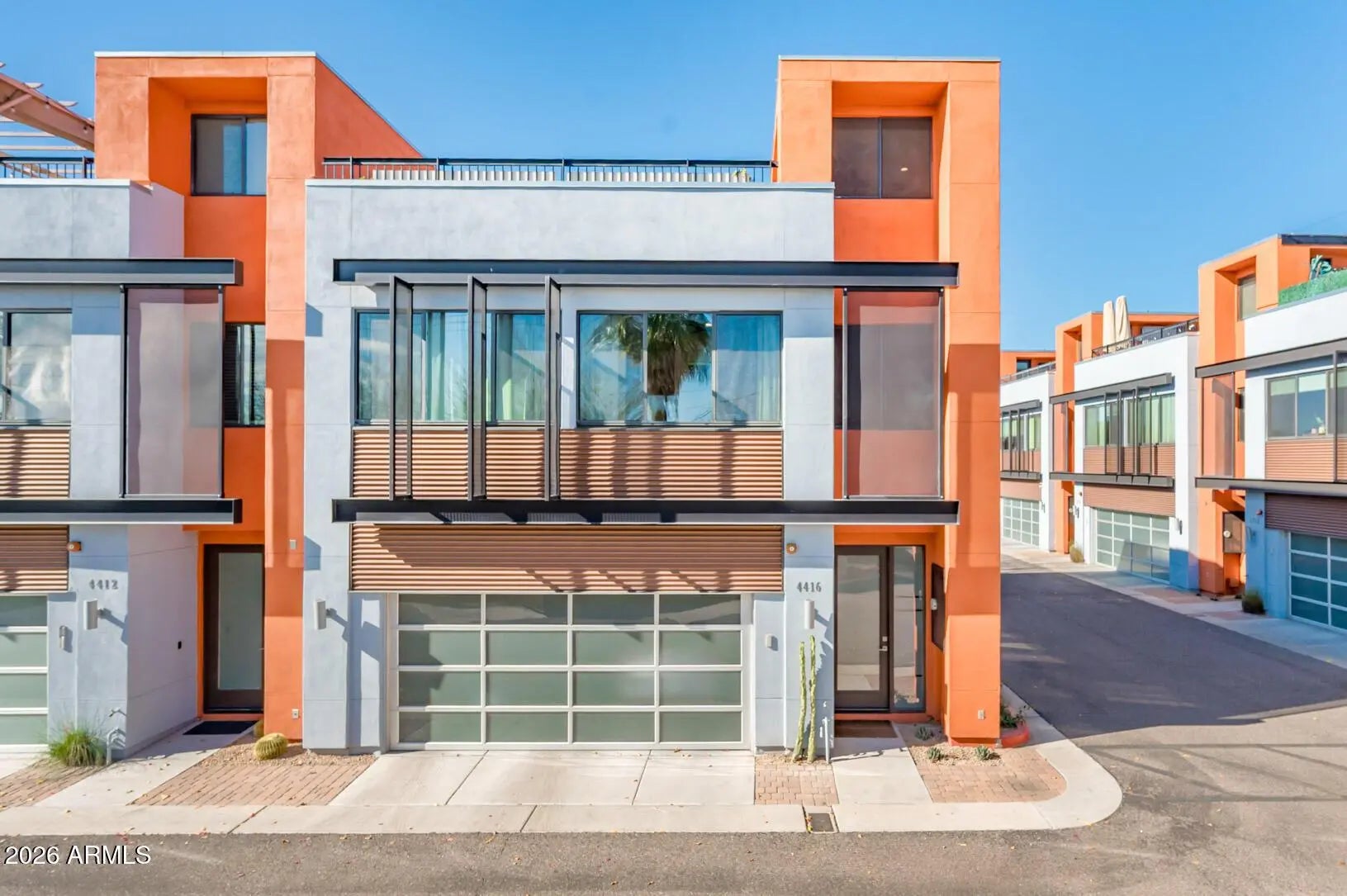 Photo of Listing #6990109