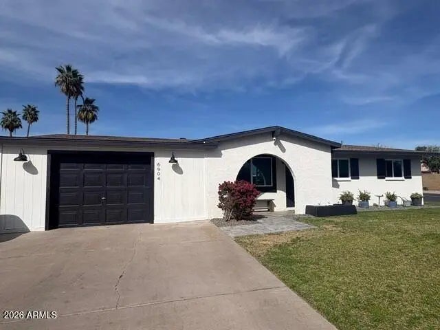 Photo of Listing #6989000