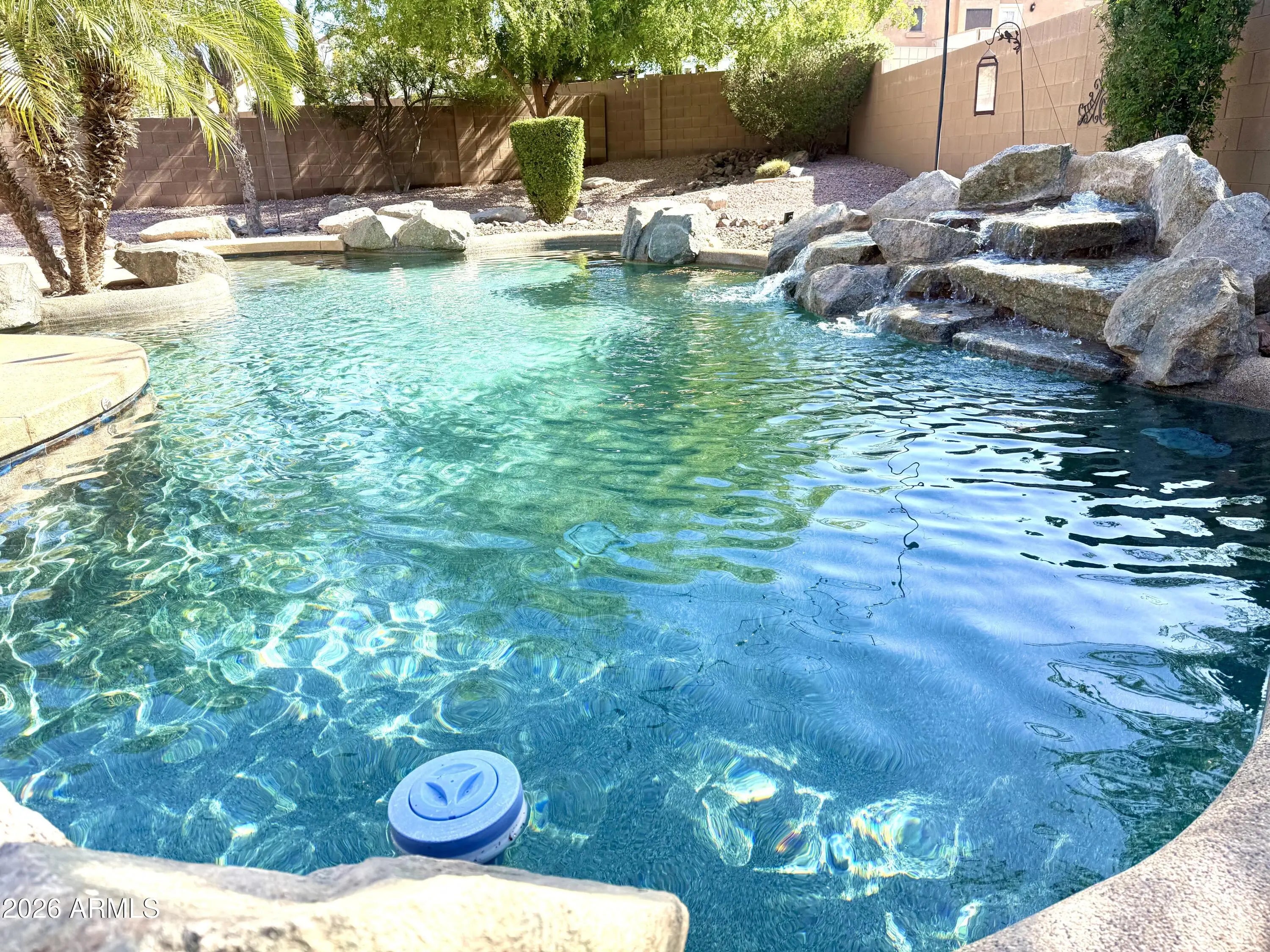 Photo of Listing #6995649