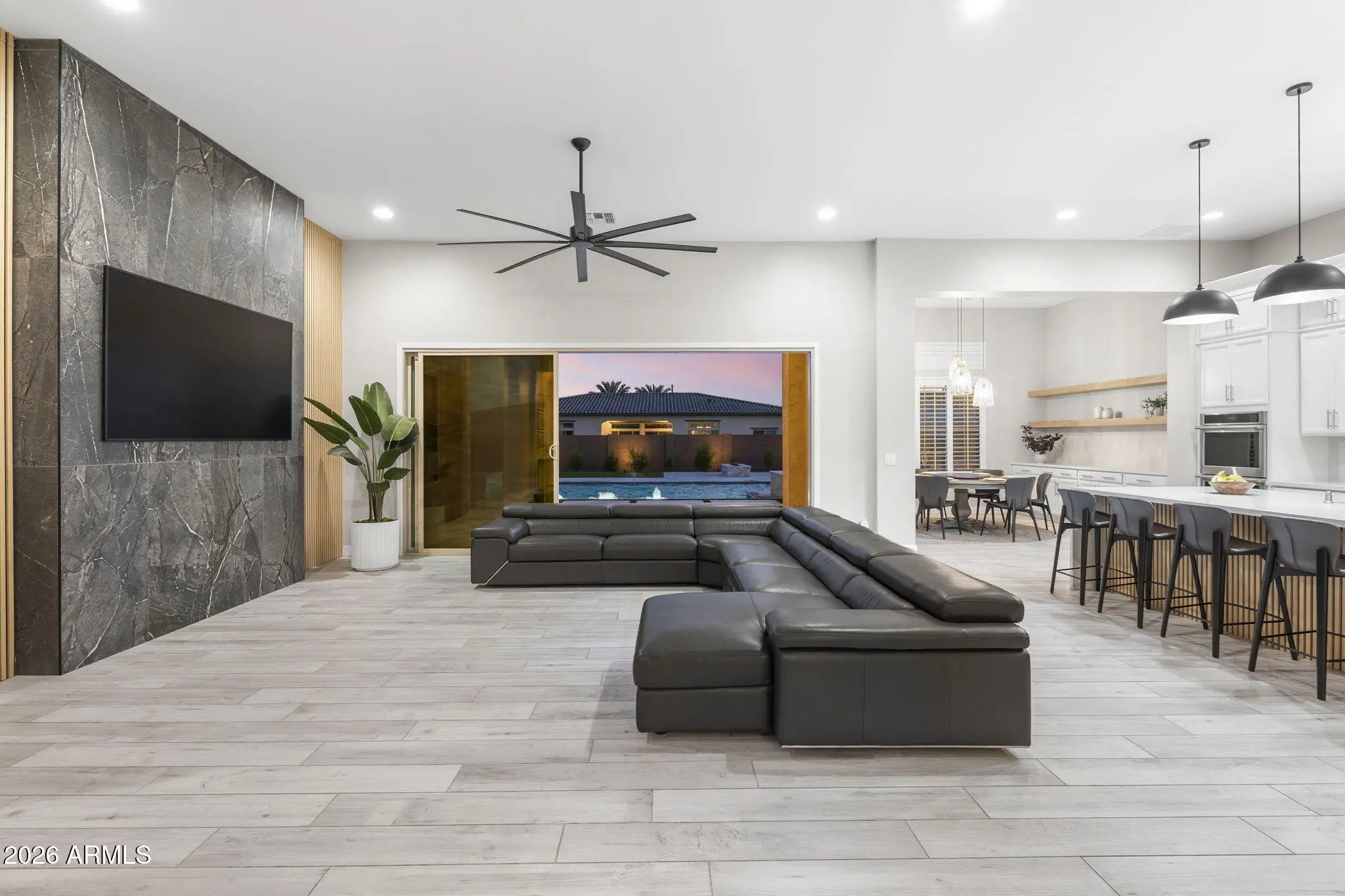 Photo of Listing #6989967