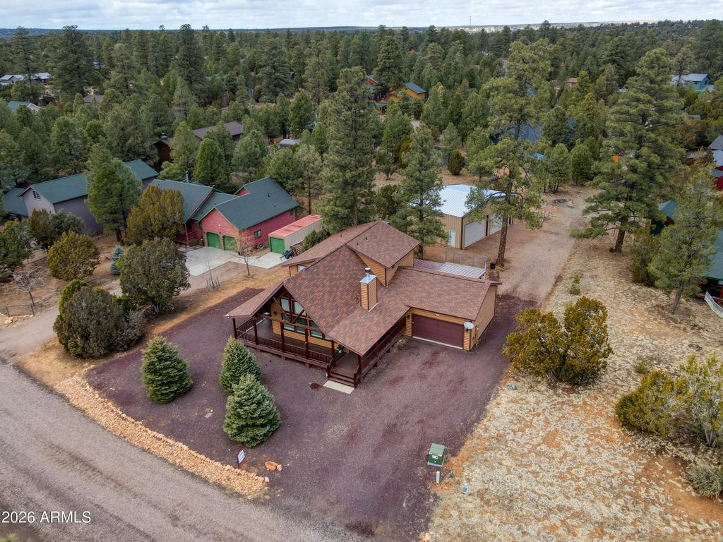 2010 Christmas Pine Road, Overgaard