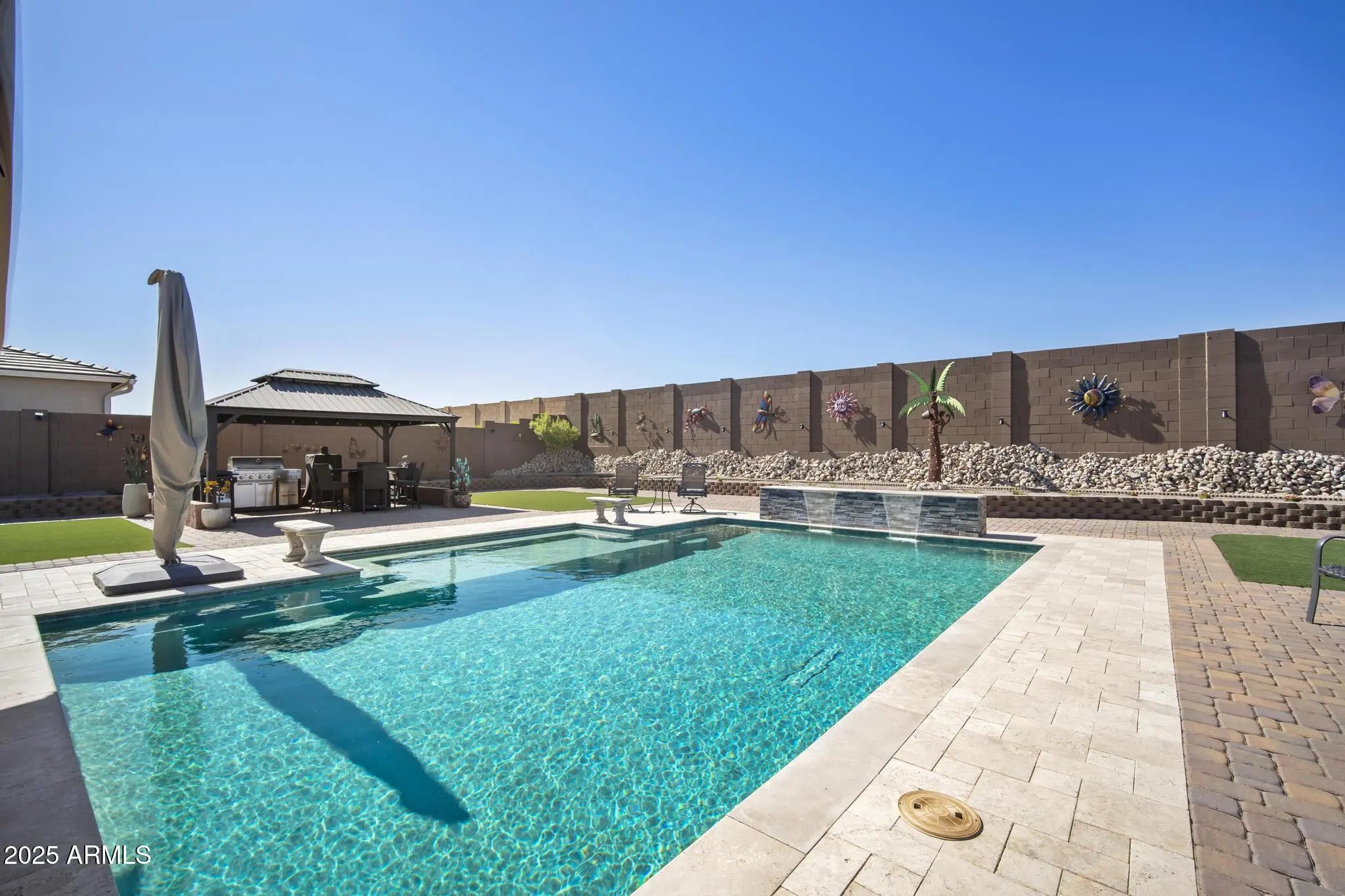 Photo of Listing #6989236