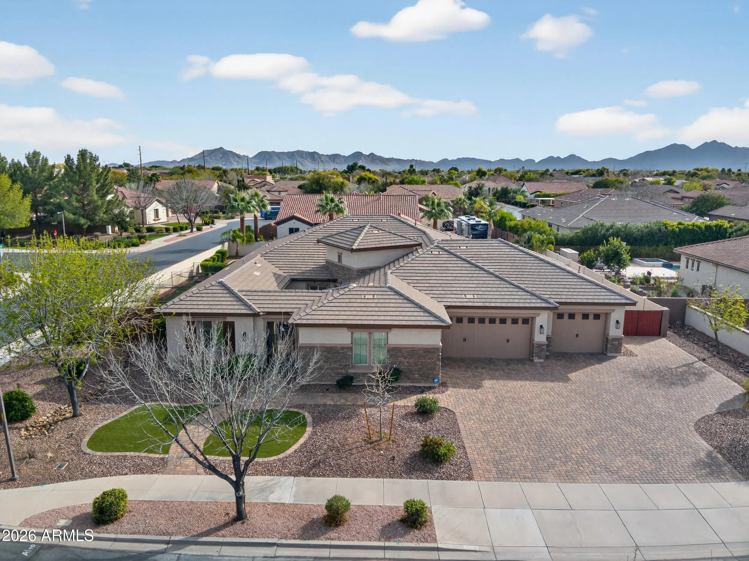 Photo of Listing #6990334