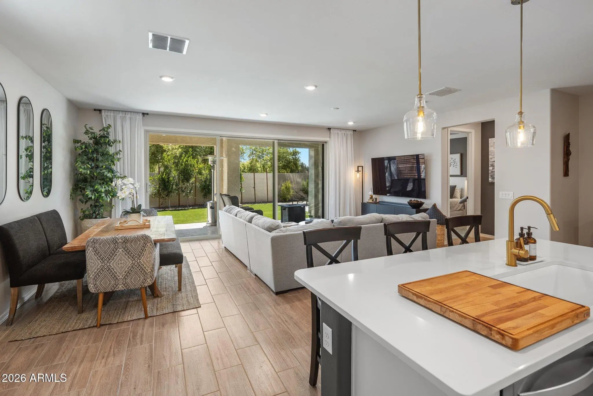 Photo of Listing #6988925