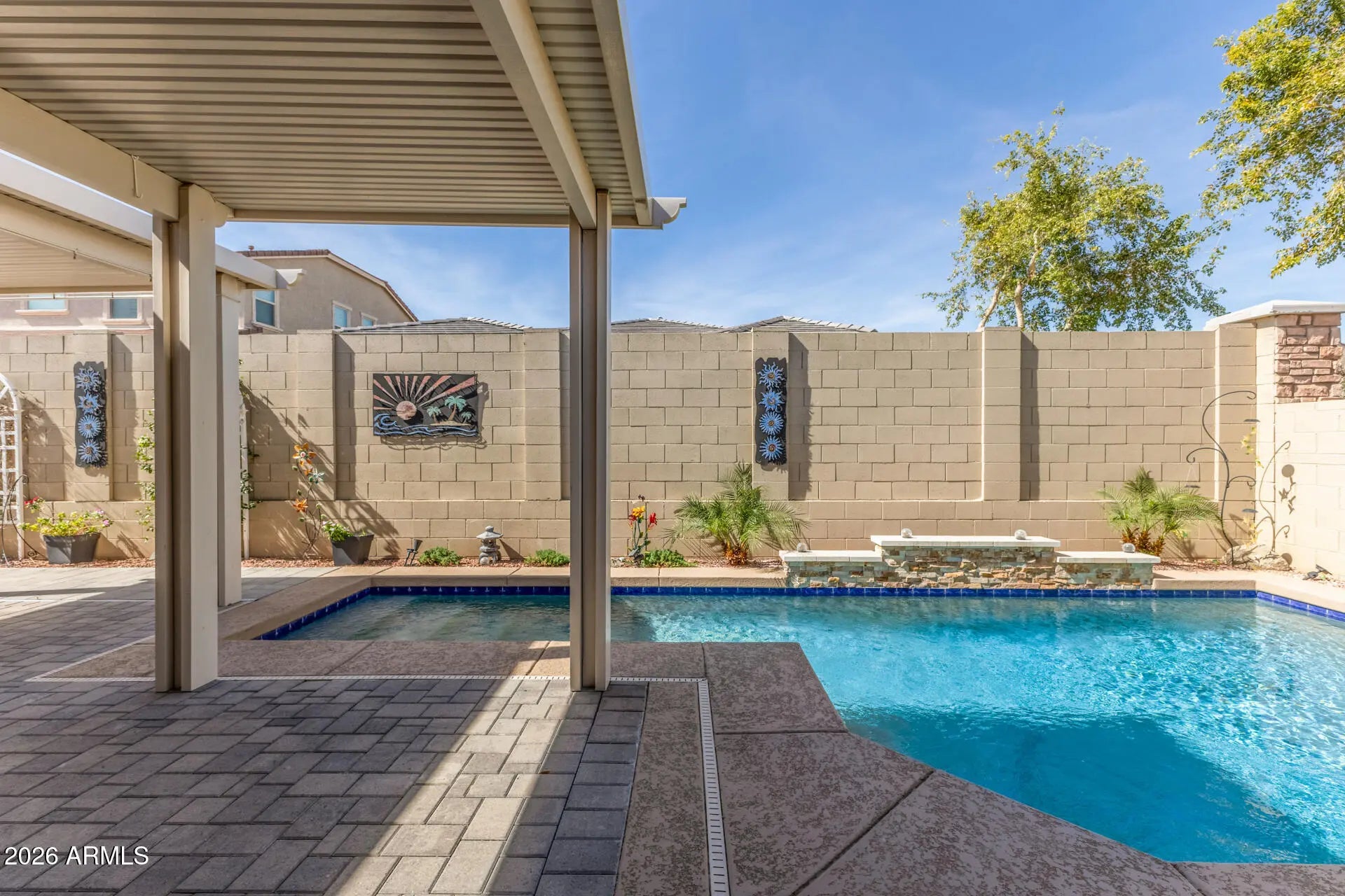 Photo of Listing #6990237