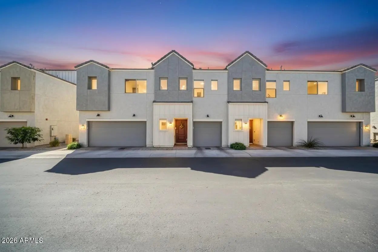 Photo of Listing #6989889