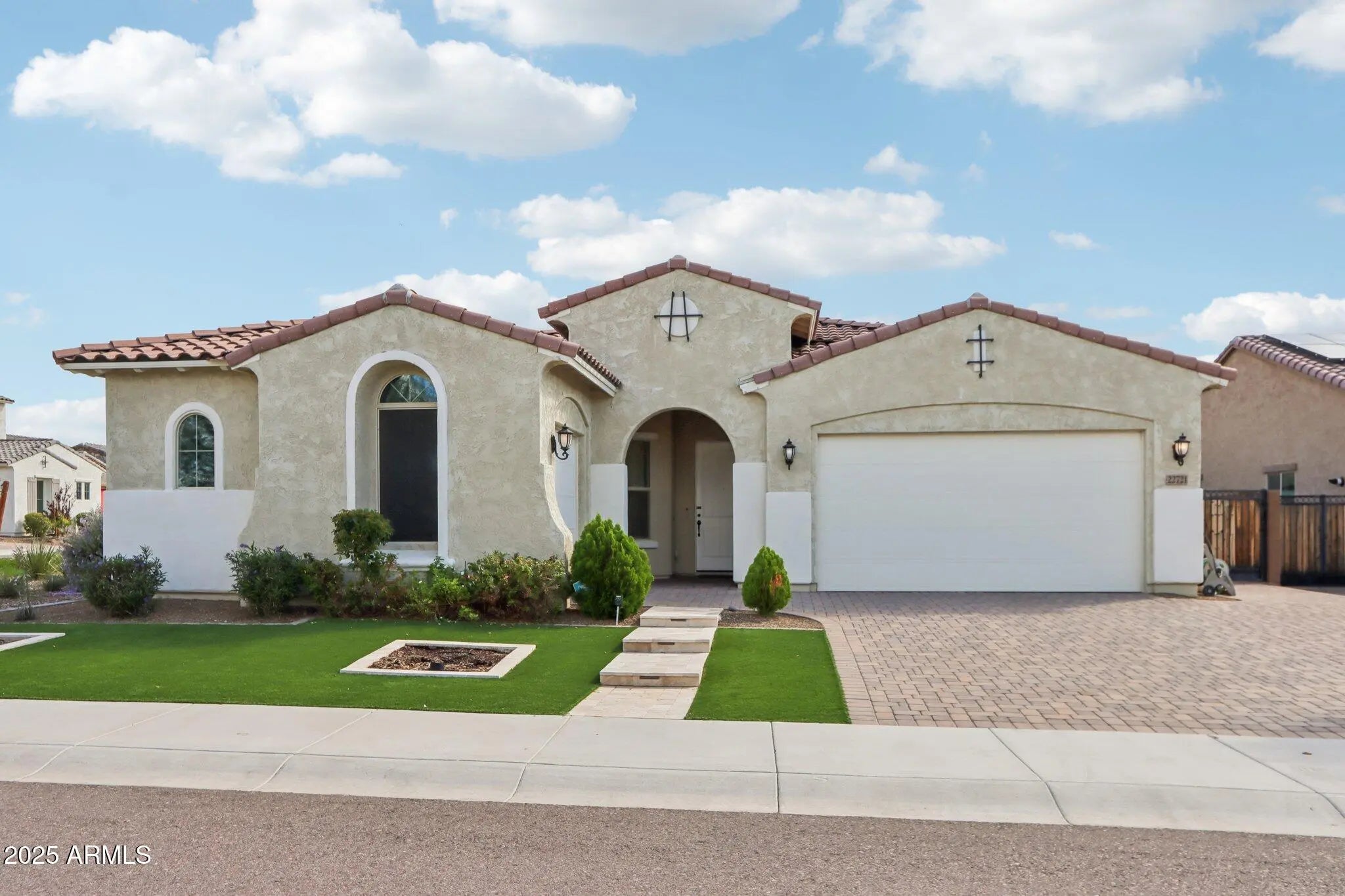 Photo of Listing #6989079