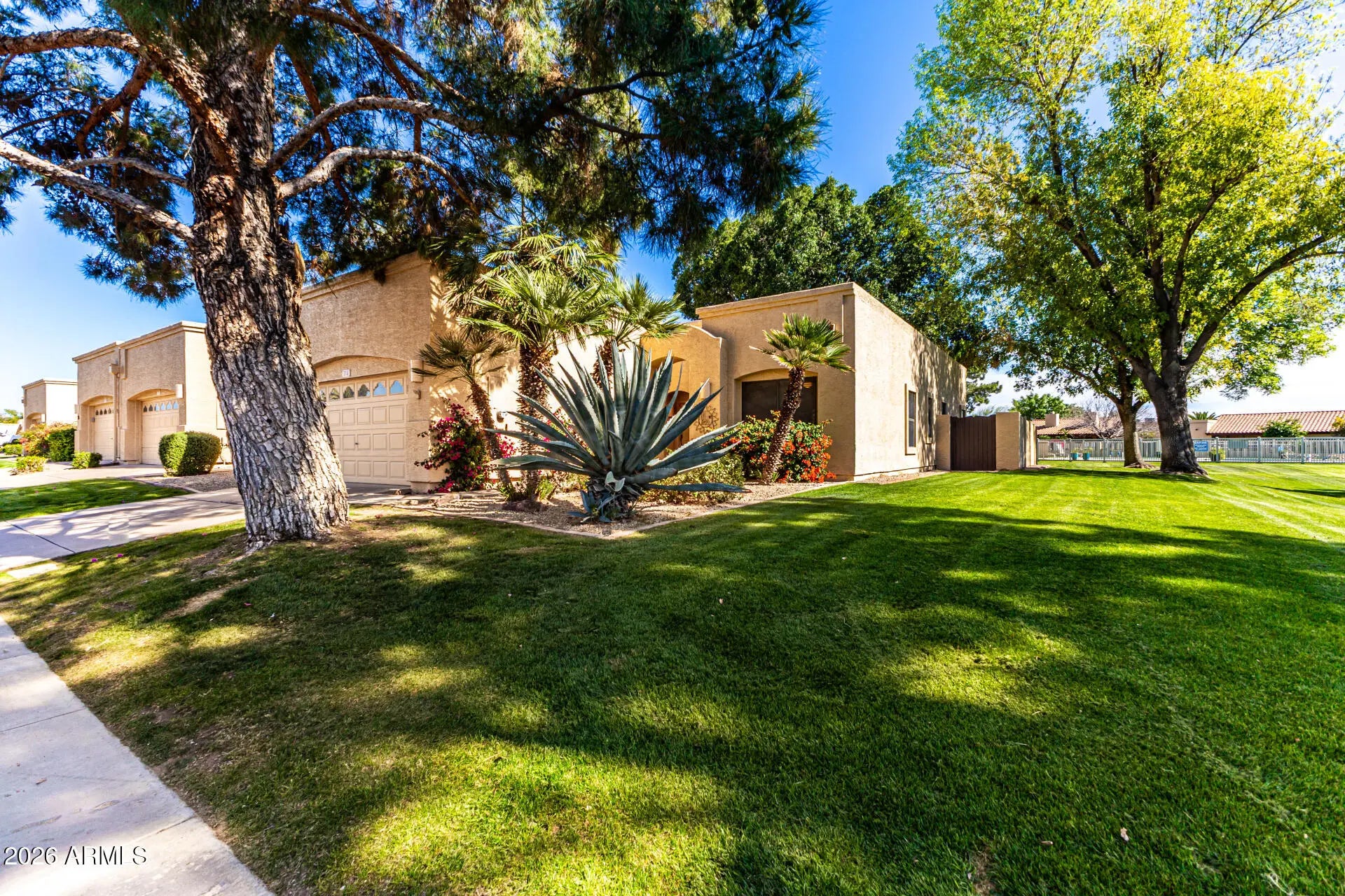 Photo of Listing #6989933