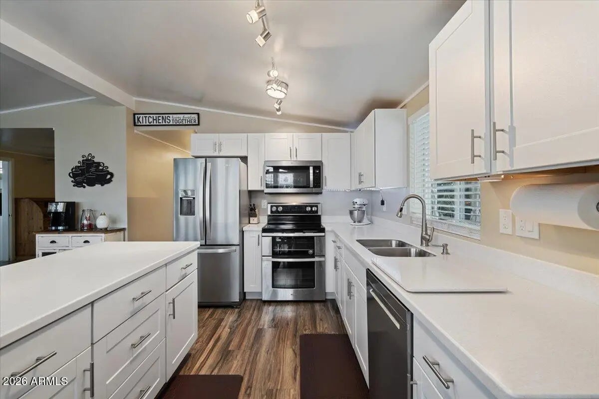 Photo of Listing #6989717